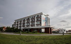 Sea Breeze Resort Baku 5*